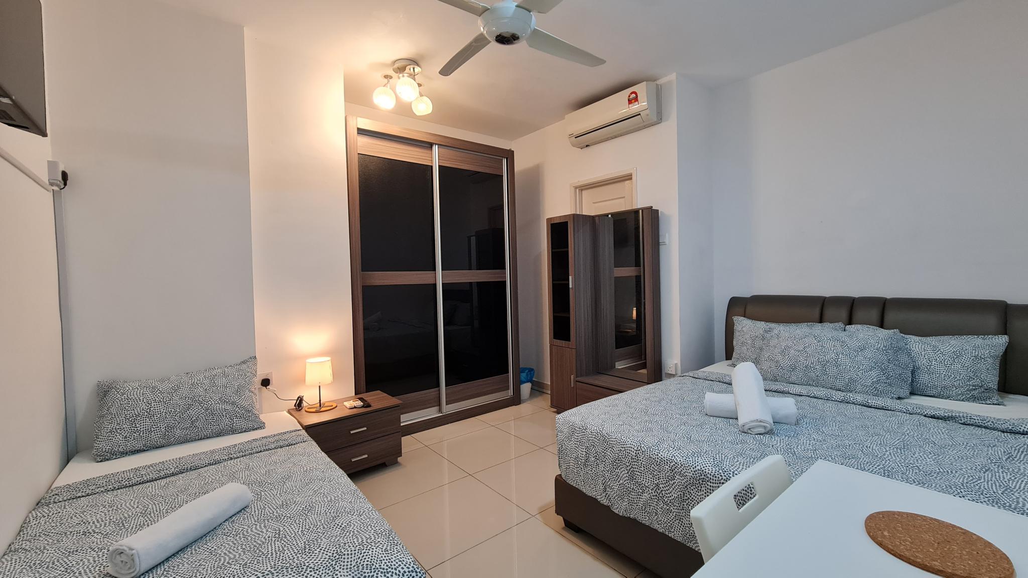 M2 Triple Room Mansion One (Shared Bathroom) Mansion One Lodges